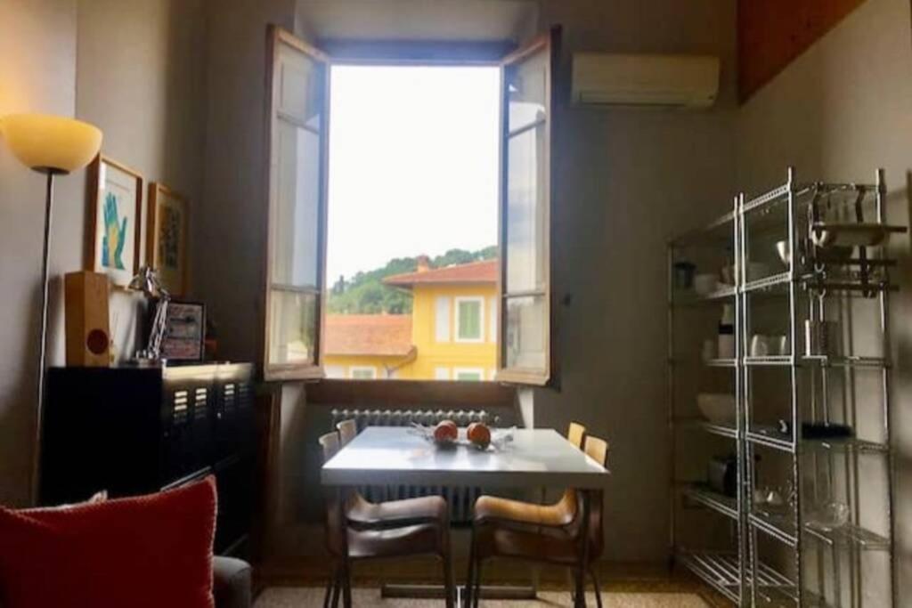 Sunny Top Floor In San Frediano Florence Buitenkant foto