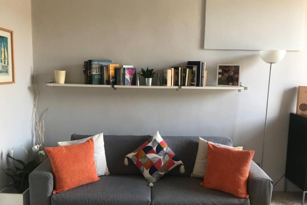 Sunny Top Floor In San Frediano Florence Buitenkant foto