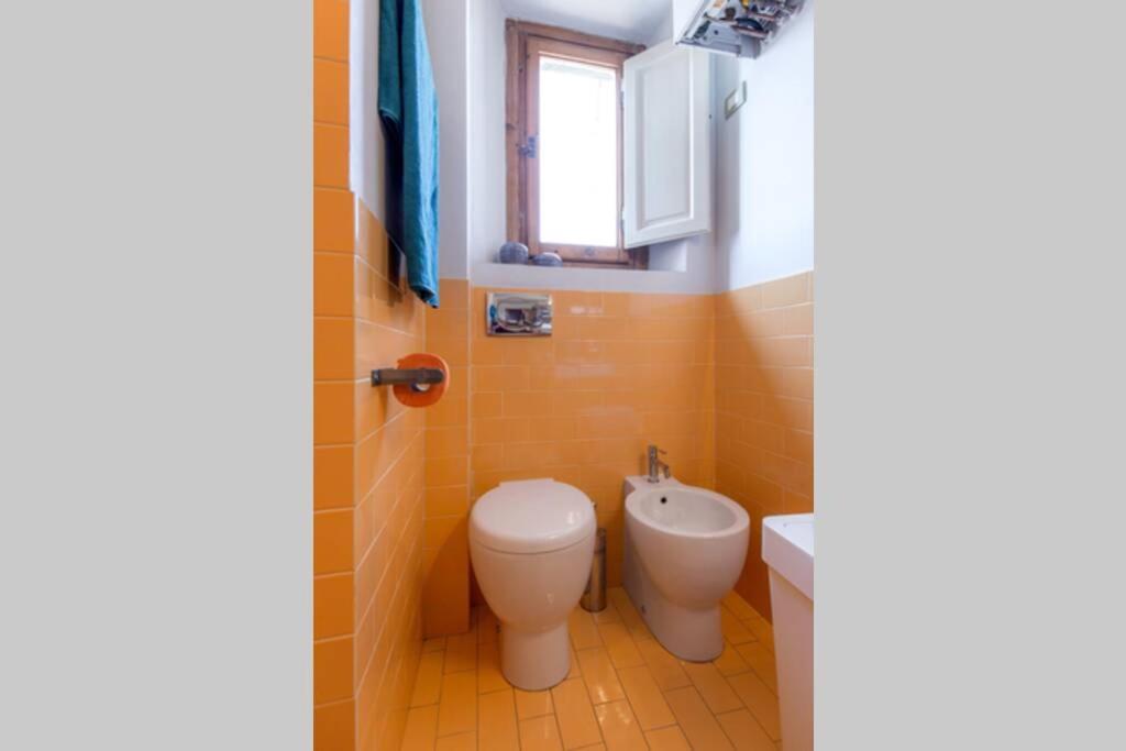 Sunny Top Floor In San Frediano Florence Buitenkant foto